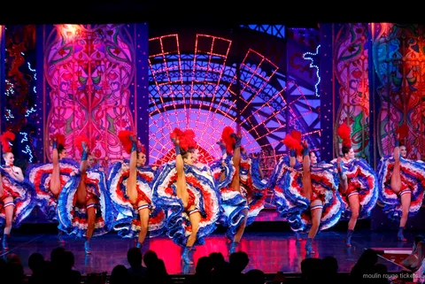 Entrades al Moulin Rouge combinades amb un creuer pel riu Sena a Paris