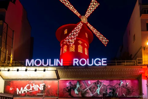 Moulin Rouge dinner show kaarten met champagne en vervoer terug in Parijs