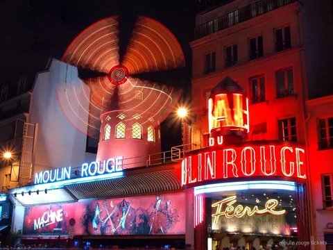 Paris akşam şehir turu ile birleşen Moulin Rouge bilet gösterisi