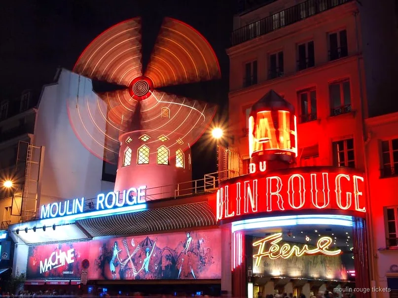 Visite nocturne de Paris en navette associée à des billets Moulin Rouge